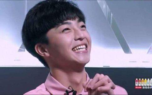 偶像练习生素颜照公开 Justin反差大灵超撞脸鹿晗