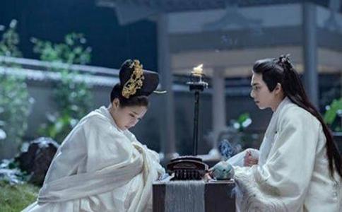 宋威龙和关晓彤关系好吗宋威龙喜欢关晓彤吗具体是怎样的