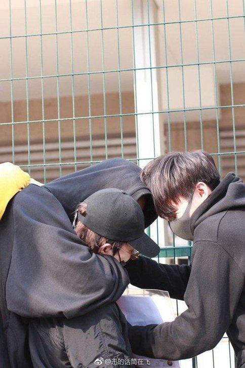 偶像练习生赴美签证照片曝光 蔡徐坤可能和贾斯汀比伯合作