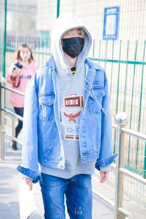 偶像练习生赴美签证照片曝光 蔡徐坤可能和贾斯汀比伯合作