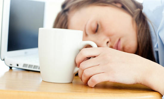 午睡后头疼是怎么回事 午睡后头疼如何缓解呢