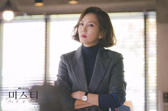 看韩剧迷雾学女主职场穿搭 让你变身时髦又干练的都市职场女性