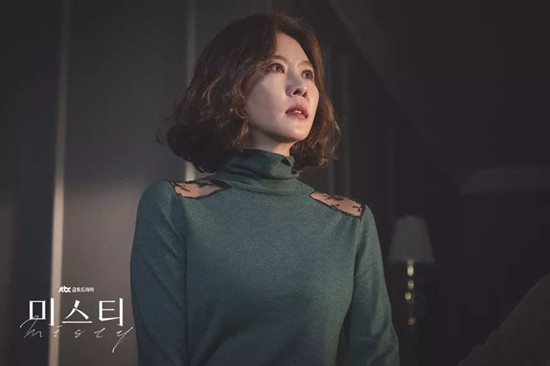 看韩剧迷雾学女主职场穿搭 让你变身时髦又干练的都市职场女性