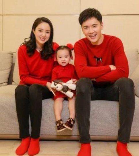 高云翔在国外疑似涉嫌性侵被捕 妻子董璇不作回应