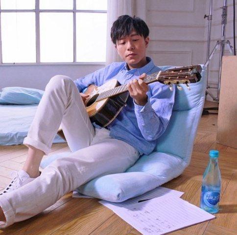 韦礼安《阳光地中海》歌词欣赏