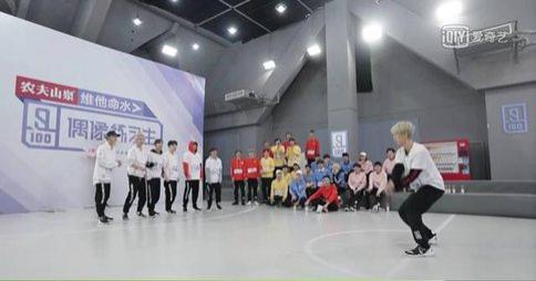 偶像练习生未播花絮曝光 原来大家都夸过蔡徐坤的屁股 偶像练习生未播花絮曝光 原来大家都夸过蔡徐坤的屁股