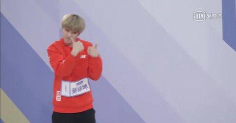 偶像练习生未播花絮曝光 原来大家都夸过蔡徐坤的屁股 偶像练习生未播花絮曝光 原来大家都夸过蔡徐坤的屁股