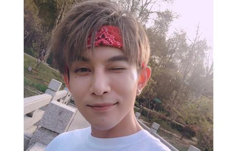 冯建宇《失重》完整歌词欣赏