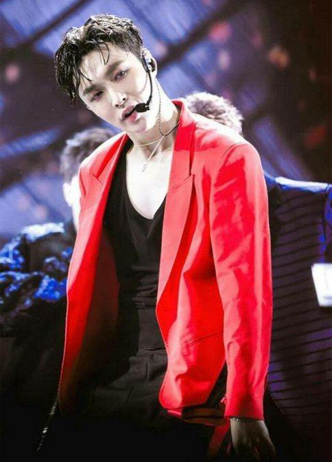 张艺兴深夜发文向节目组要说法 网友集体不接受道歉