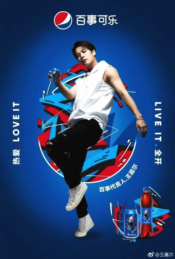 偶像练习生决赛王嘉尔为什么没有参加 王嘉尔被台上救护车得了什么病严重吗 偶像练习生决赛王嘉尔为什么没有参加 王嘉尔被台上救护车得了什么病严重吗