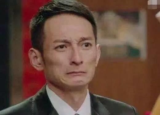 也不用指望着卓伟了 看看这剧就能掌握娱乐圈黑幕和八卦