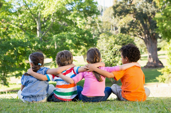 哪些食物会导致孩子性早熟 孩子性早熟家长应该如何应对呢