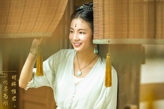 张雅钦是谁的艺人 张雅钦双眼皮割得不好