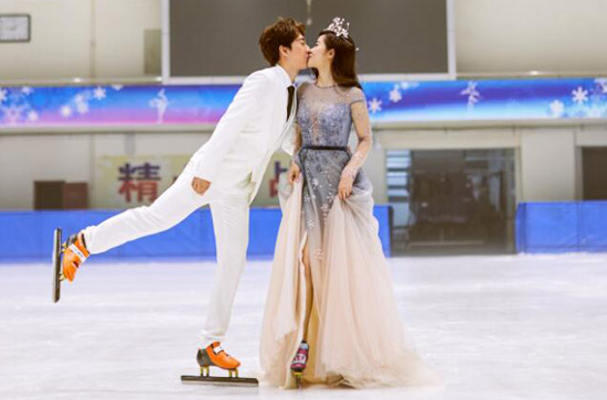 闊╁ぉ瀹囧垬绉嬪畯鐨勭粨濠氱収 鍒樼瀹忔瘮闊╁ぉ瀹囧ぇ鍑犲瞾