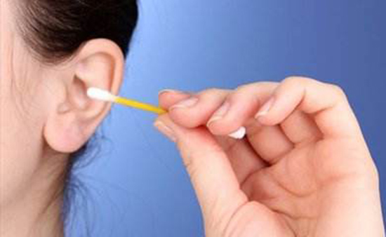 经常掏耳朵的危害有哪些 耳朵多久清理一次好
