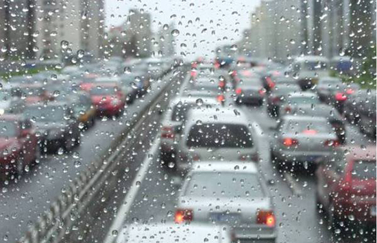 为什么一下雨就堵车？详细解读下雨天必堵车的各种原因