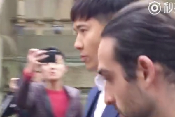 高云翔现身法院