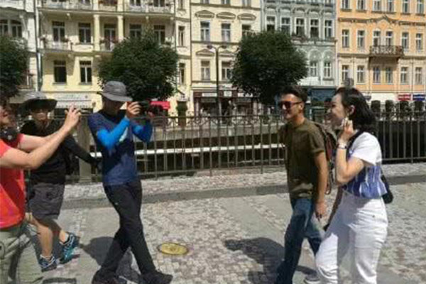 谢霆锋宋茜录节目