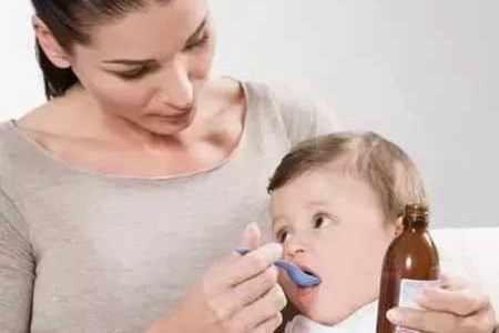 秋季腹泻要口服补液盐，妈妈知道该怎么给宝宝喝吗？