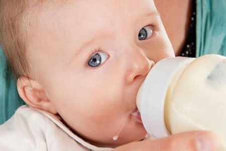 宝宝喝奶粉上火会有哪些症状呢