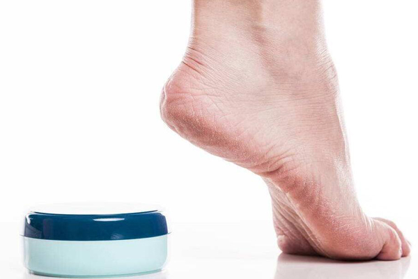 脚后跟疼是什么原因 可能坐月子疏忽大意了