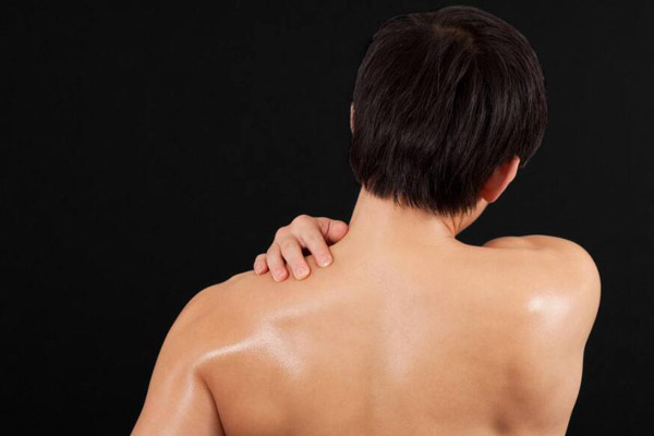 肩膀酸痛是怎么回事 这是办公一族的老毛病了