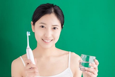 选择使用电动牙刷有什么好处？