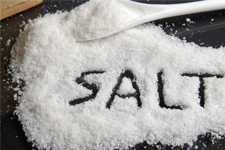盐吃多了会怎么样，每天吃多少盐适合