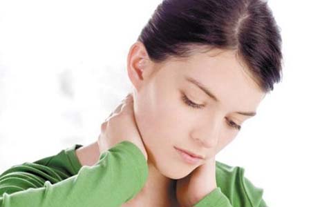办公室女人最容易颈椎病，这几个动作可以预防