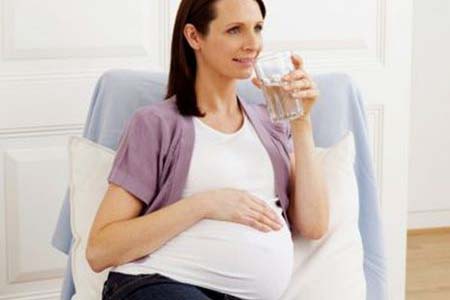 孕检提示羊水少，你要注意胎儿发育方面的状况