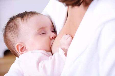 张歆艺感叹产后喂奶没法睡好觉，新生儿一天吃奶几次比较好