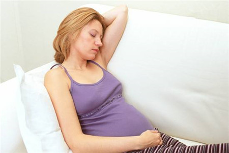 孕妇晚上睡不着影响胎儿吗，失眠怎么办