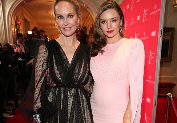 米兰达可儿三胎孕肚显怀 生二胎不到一年又怀孕身体受得了吗