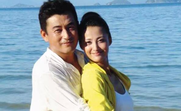 王志飞八卦结过几次婚 王志飞张歆艺分手现任老婆是张定涵