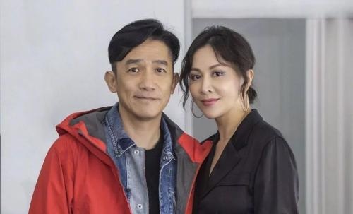 梁朝伟也是不离不弃，并没有因为这件事情离开