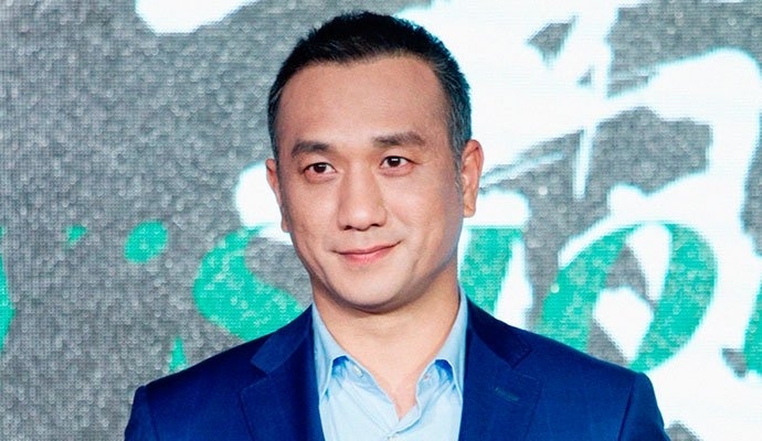 黄觉忘记与易烊千玺合影