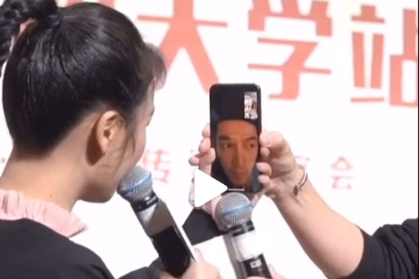 马思纯现场逼婚胡歌 谁不是在逼婚的路上越走越远