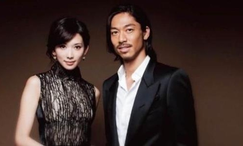 此次林志玲和黑泽良平的婚宴请柬上写着