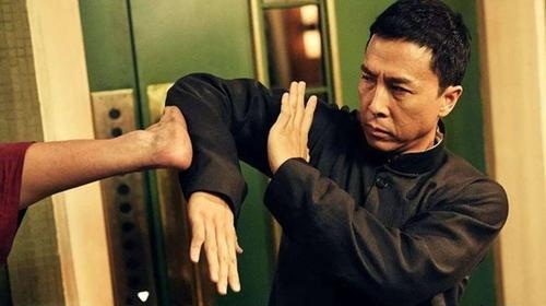 近日李诞吐槽甄子丹被网友直呼勇气可嘉是怎么回事?