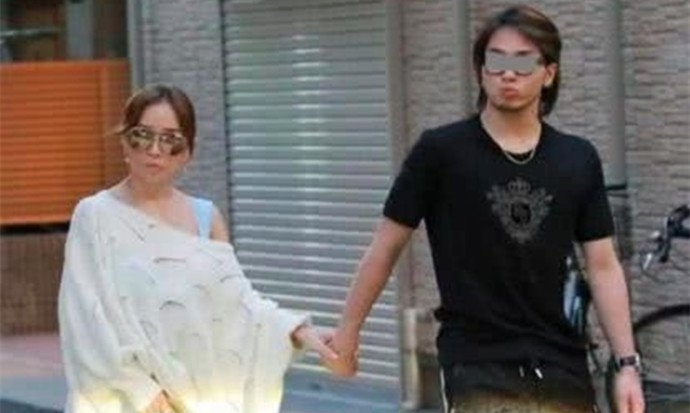 滨崎步儿子生父身份