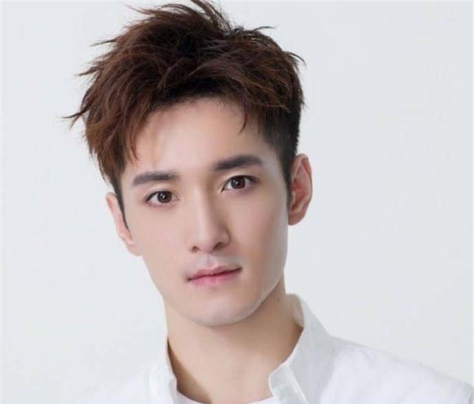 何奉天资料背景