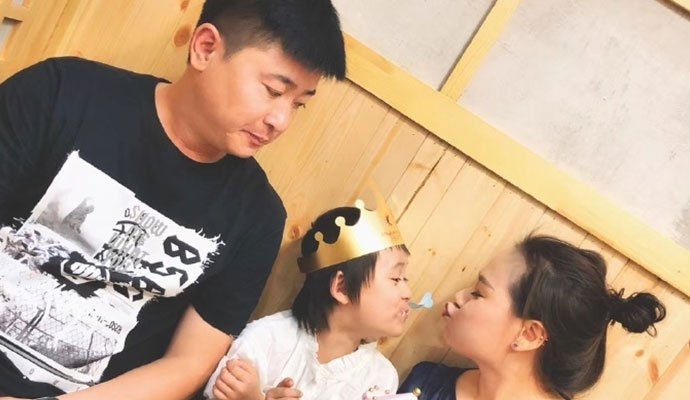 小九月与父母合照