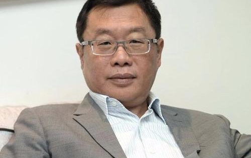 张小波遭柜员白眼