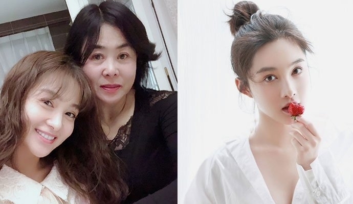 孙嘉璐与妈妈合照