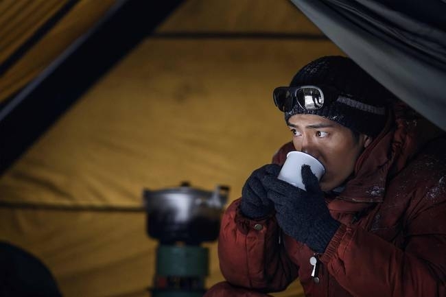 井柏然现身《攀登者》路演 虐心演技获被观众直呼心疼