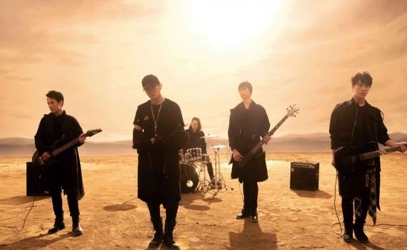 周杰伦时隔六年再度为电影演唱主题曲 《天火》主题曲上线