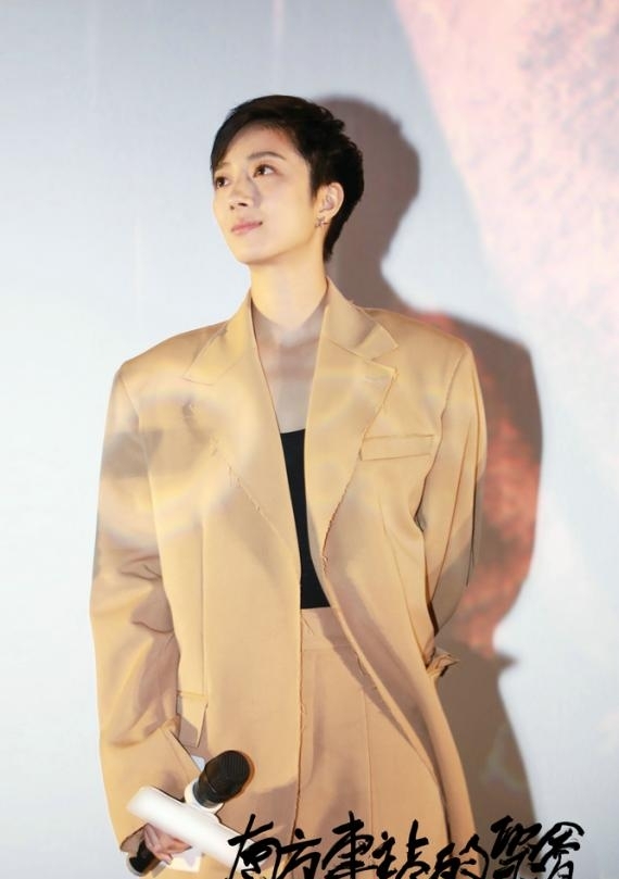 《南方车站的聚会》上映  胡歌桂纶镁好戏集结浪漫贺岁