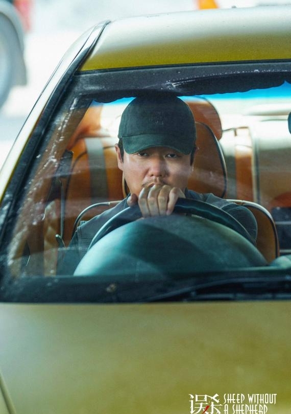 《误杀》预告海报双发引期待