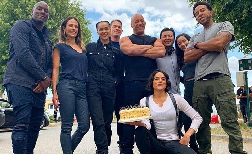 速度与激情系列的主演大家比较熟悉的是范·迪塞尔巨石强森