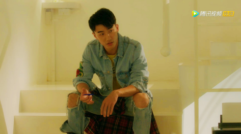 热播剧《结爱》中,修鹇竟然每件衣服上都有鸟?